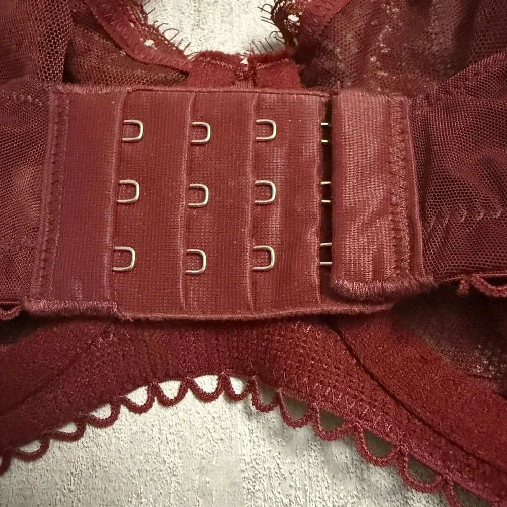 Dobreva Sheer Lace Bra Size‎ 38C Wine Red Convertible Racer Strap Brand New